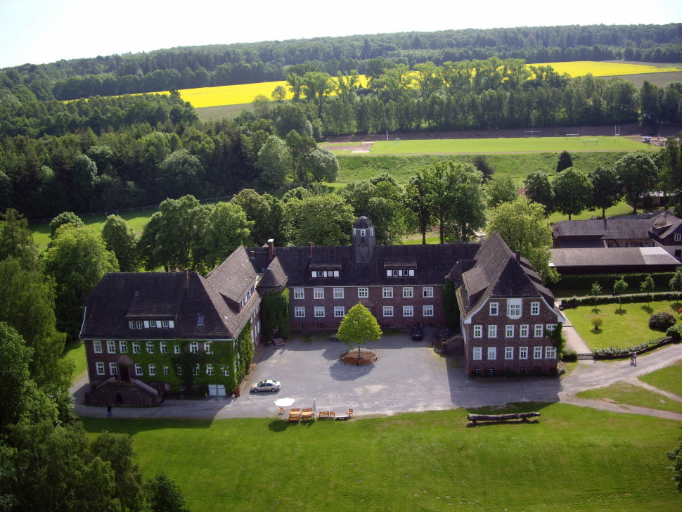 Школа-интернат в горах Золлинг (Landschulheim am Solling), Хольцминден, Нижняя Саксония