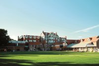 Сент Бид'с Истбурн (St.Bede's Eastbourne)