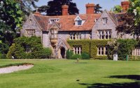 Милфилд Скул (Millfield School), Стрит