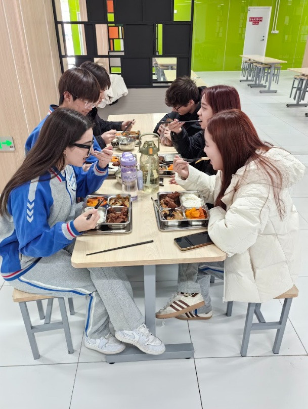 Первый профессиональный колледж Яньцин (Beijing Yanqing №1 Vocational High School), Пекин  