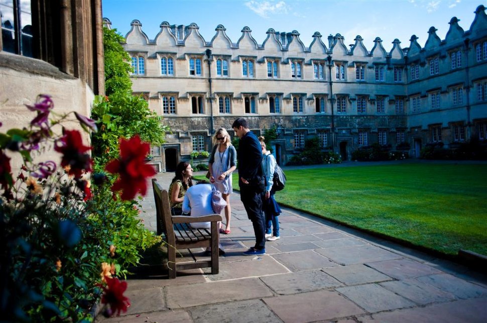 ОЙСИ (OISE Oxford Advanced), Оксфорд