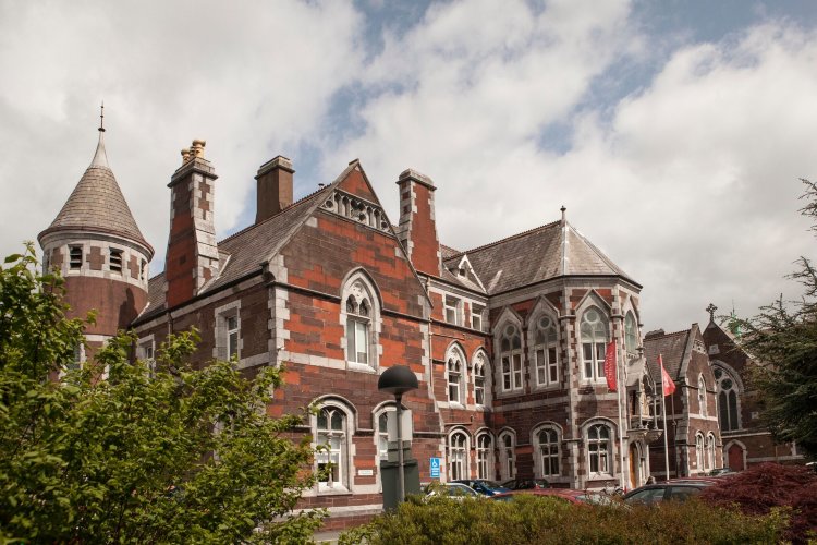 Гриффит Колледж (Griffith College), Дублин