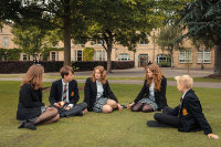 Уиклиф Колледж (Wycliffe College), Стоунхаус