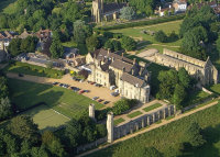 Школа Бэттл Эбби (Battle Abbey School), Бэттл
