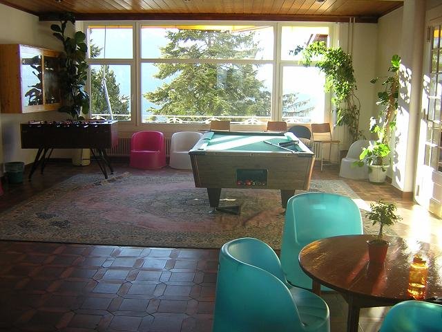 Лейзан Американ Скул (Leysin American School), Лейзан