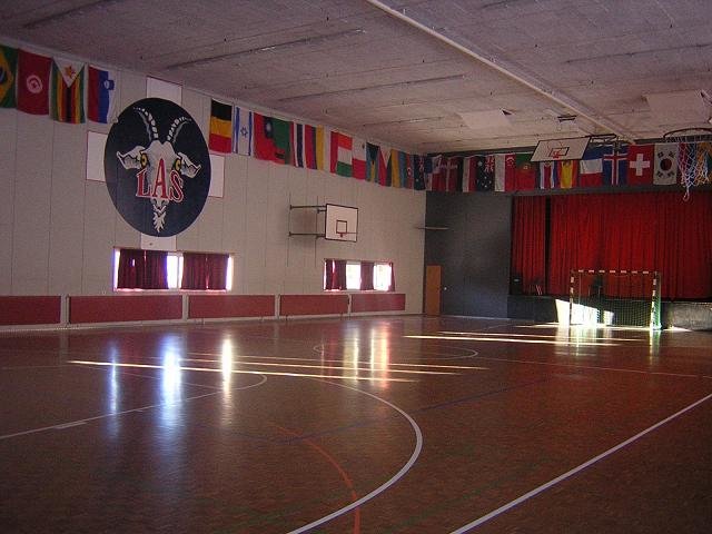 Лейзан Американ Скул (Leysin American School), Лейзан