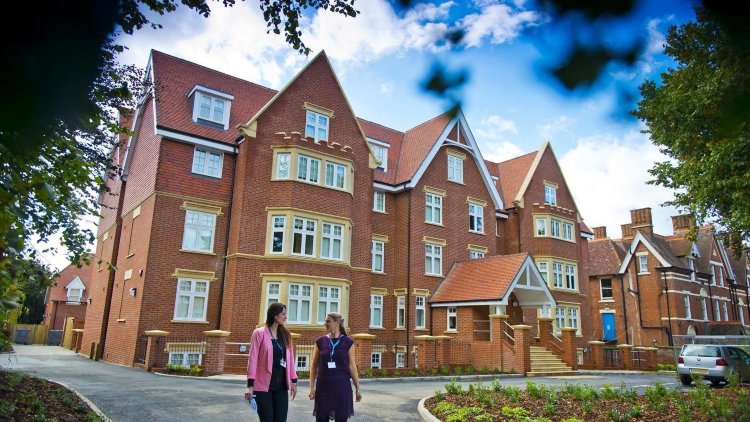 КЭТС Колледж (CATS College Canterbury), Кентербери